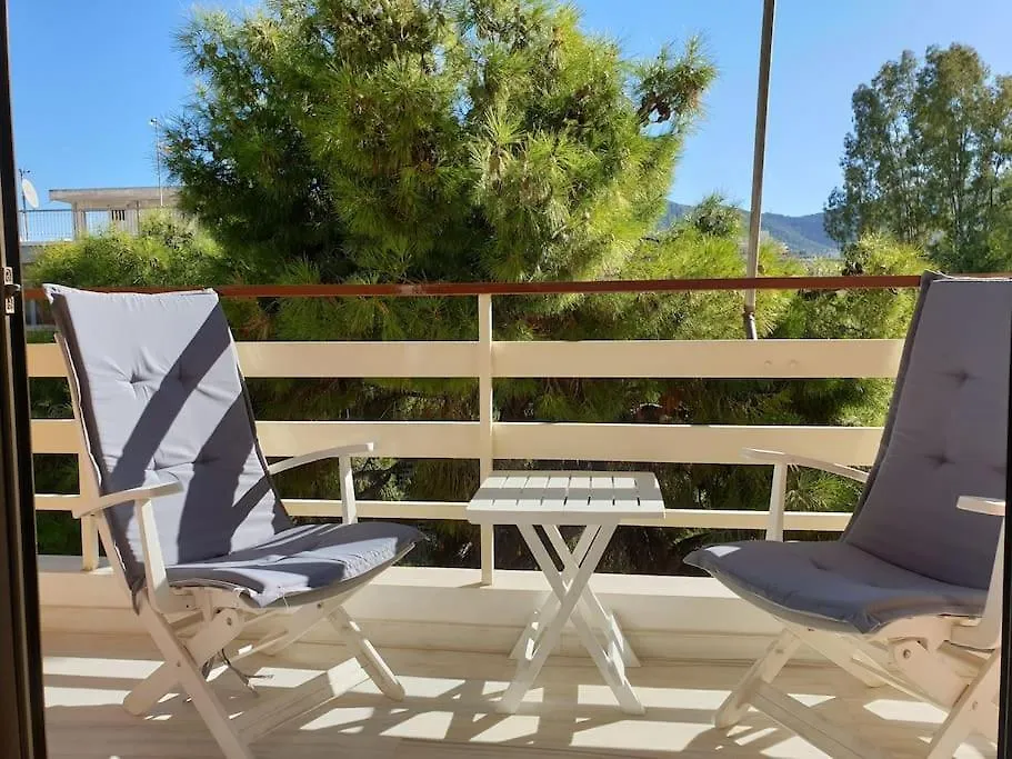 Rooftop Studio Apt - 5 Min Walk To Holargos Metro-1