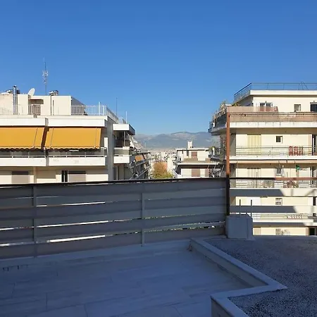 Rooftop Studio Apt - 5 Min Walk To Holargos Metro-3